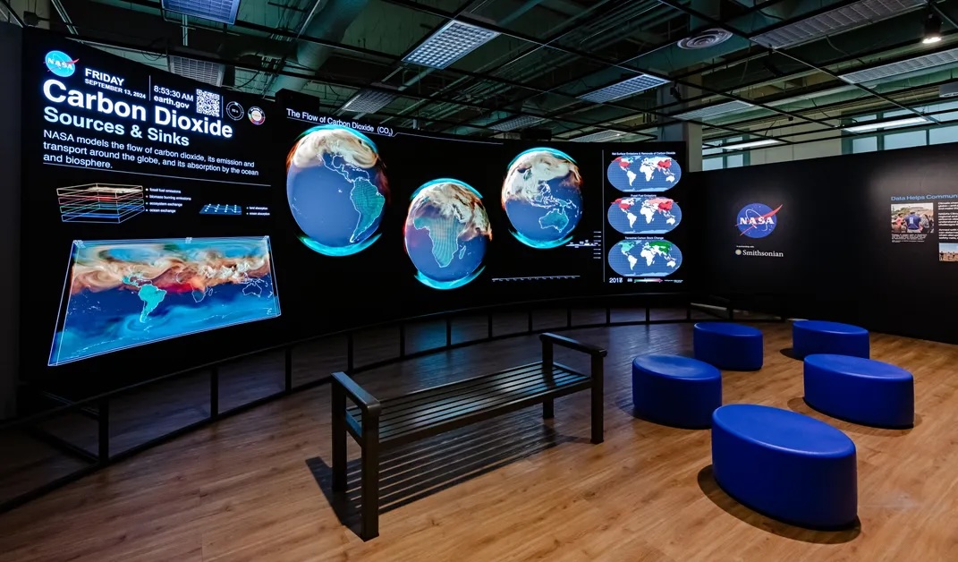 The Earth Information Center's display at the Smithsonion National Museum of Natural History.